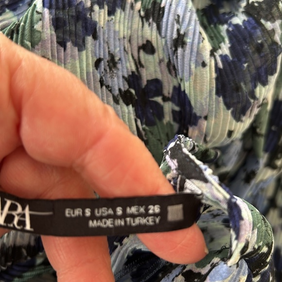 ZARA printed pleated romper size extra small - Picture 10 of 11